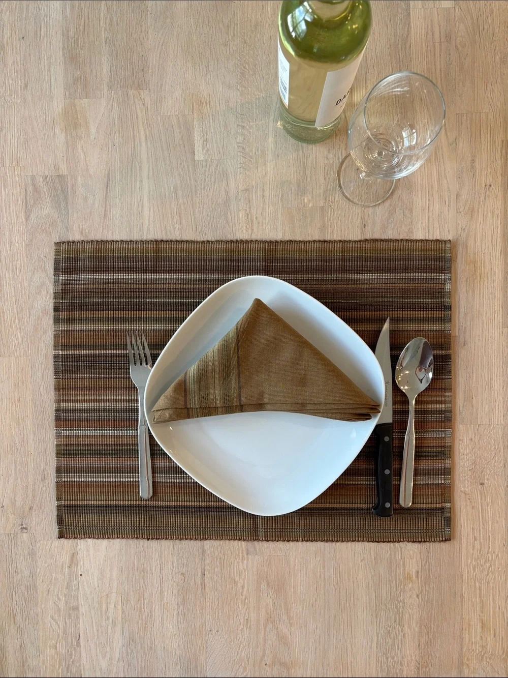 NIP Placemats Crate & Barrel | Set of 6 | Pattern: Kaleidoscope | Khaki